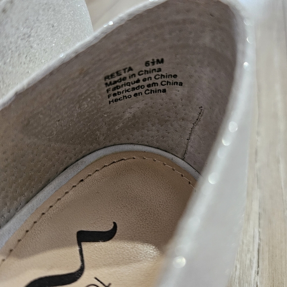 Touch Of Nina, 6.5, White Sparkle - Picture 9 of 13